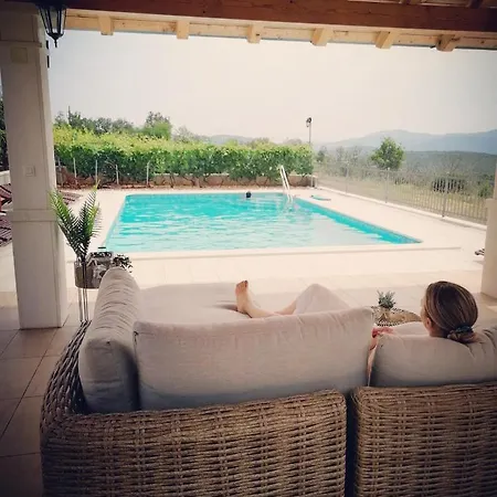 Duje Villa