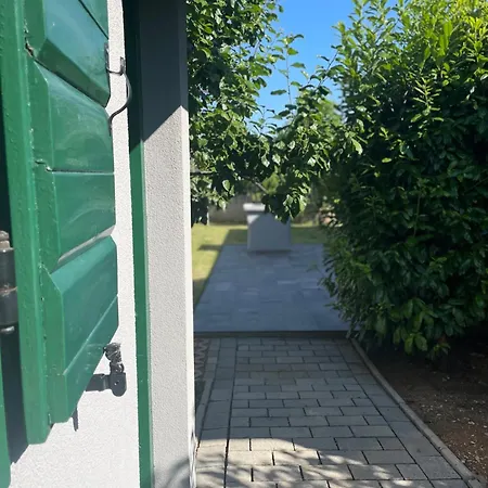 Duje Villa *