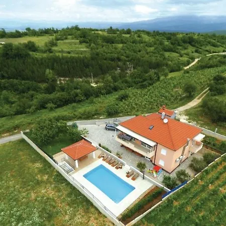 Villa Duje Trilj